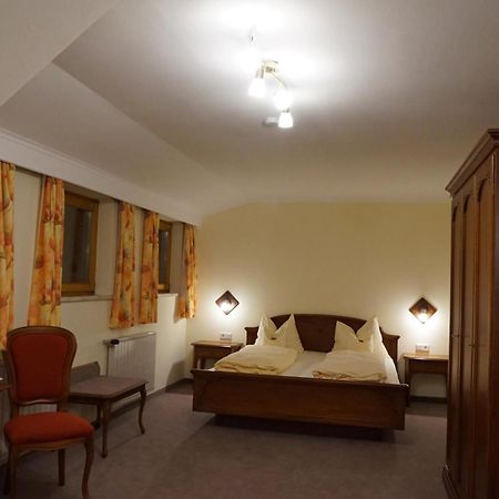 Landhotel Pacher Obervellach Ruang foto