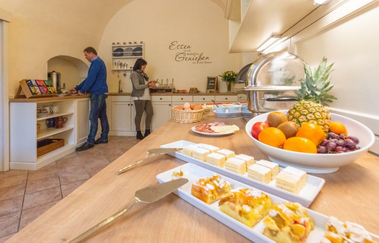 Landhotel Pacher Obervellach Bagian luar foto