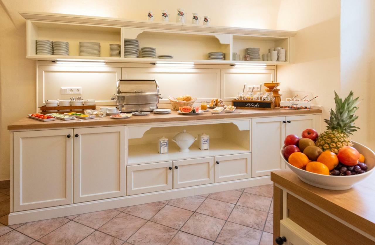 Landhotel Pacher Obervellach Bagian luar foto