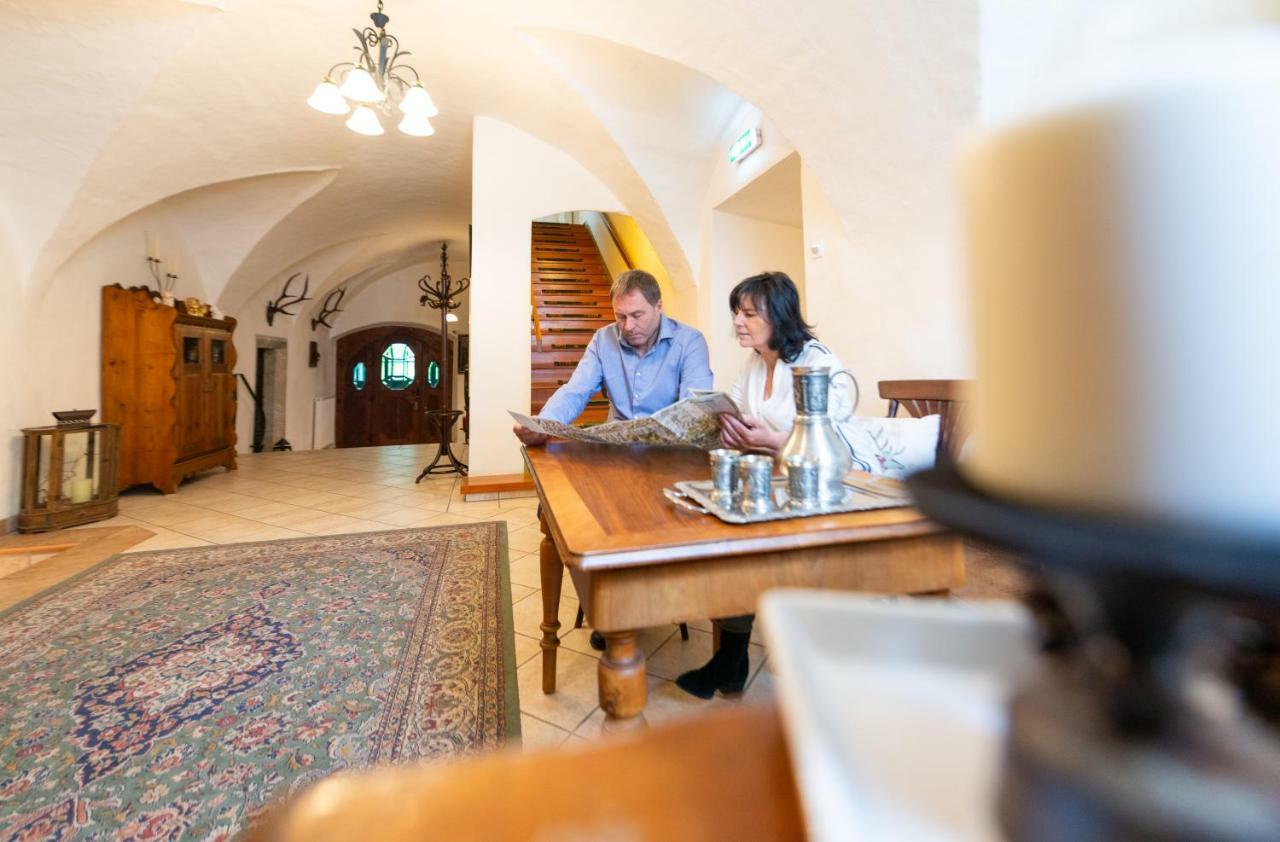 Landhotel Pacher Obervellach Bagian luar foto
